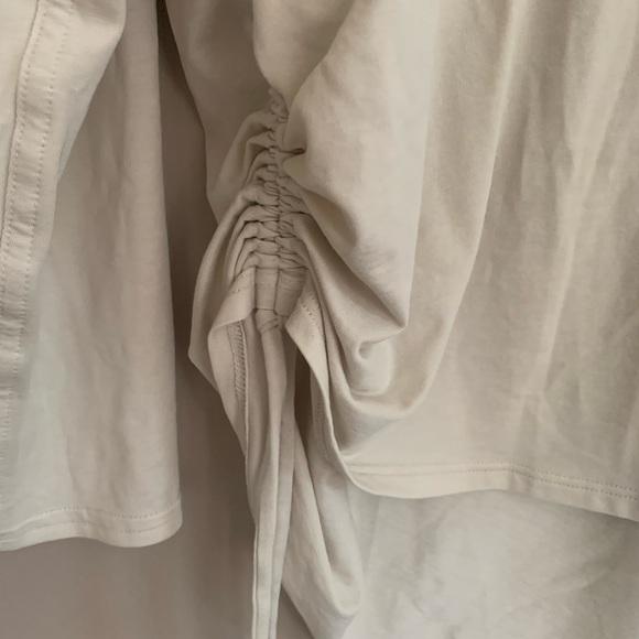 Lululemon top with side ties - Picture 3 of 6